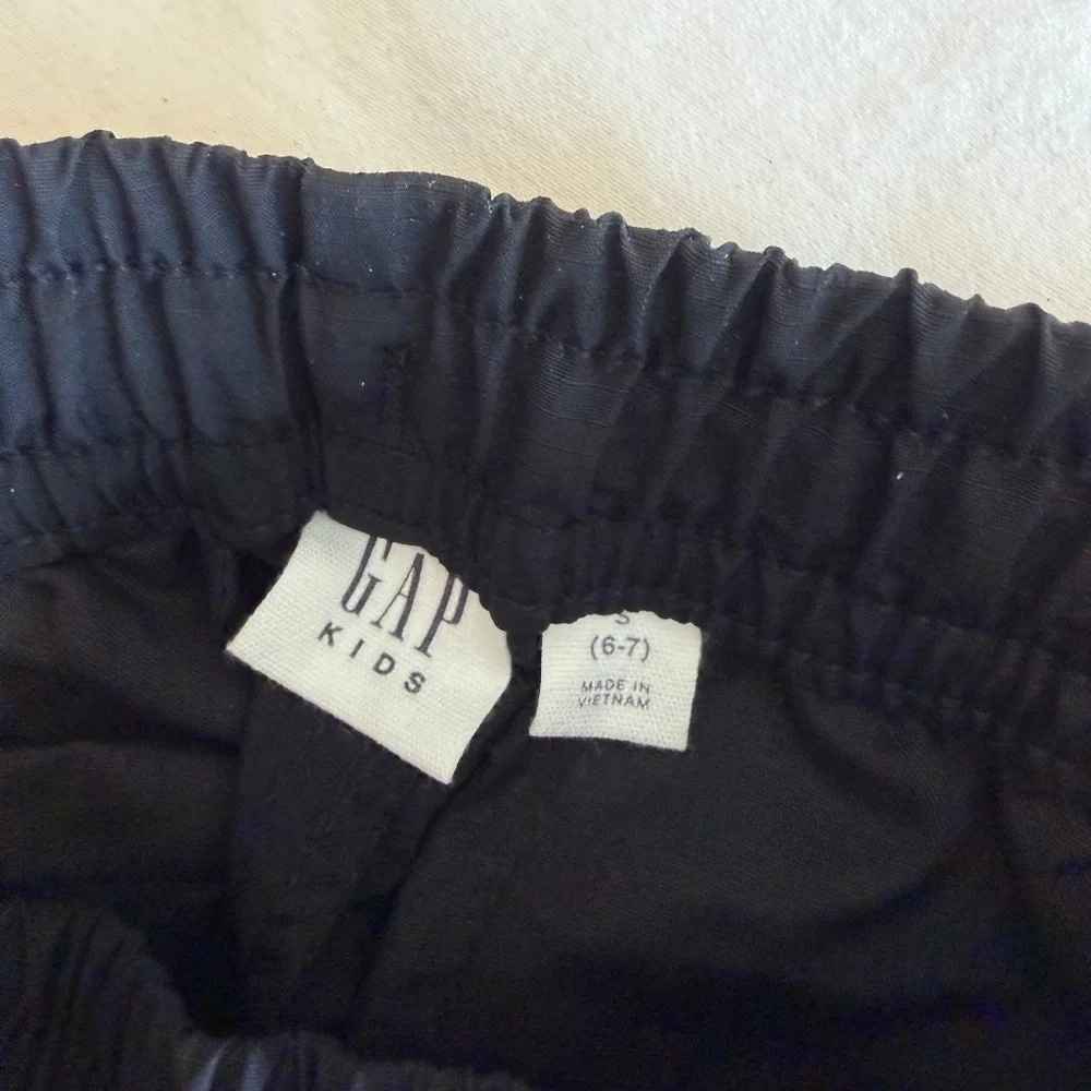 GAP Boys Nylon Pants | Black | Size S (6–7) | NWOT